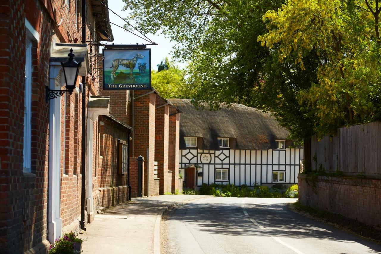 The Greyhound Inn Wantage Exterior photo